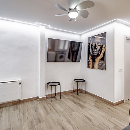 Apartamentos Estrecho Madrid Rum bild